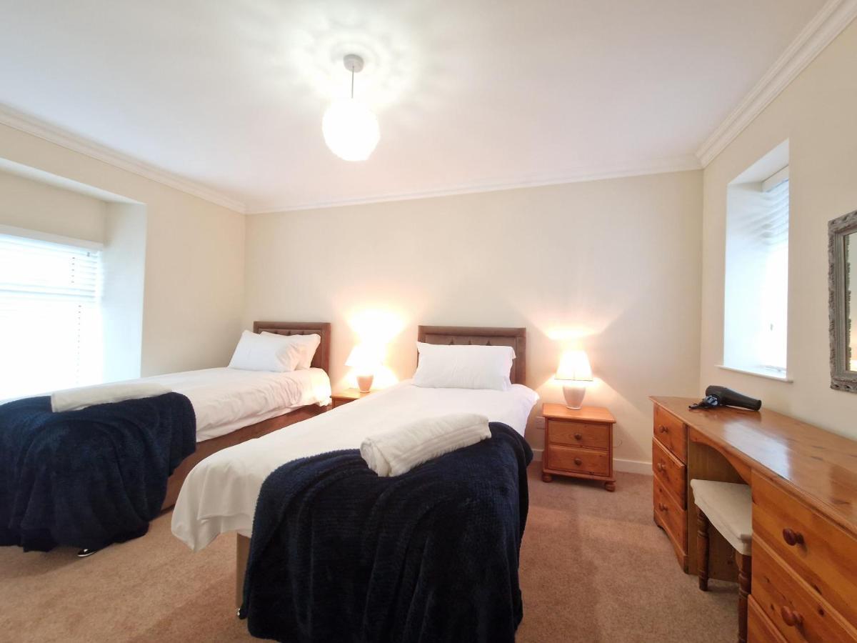Lewis Gethin House, Newly Renovated Cottage Sleeps 9, Close To Bike Park Wales เมอเทอร์ทิดฟิล ภายนอก รูปภาพ