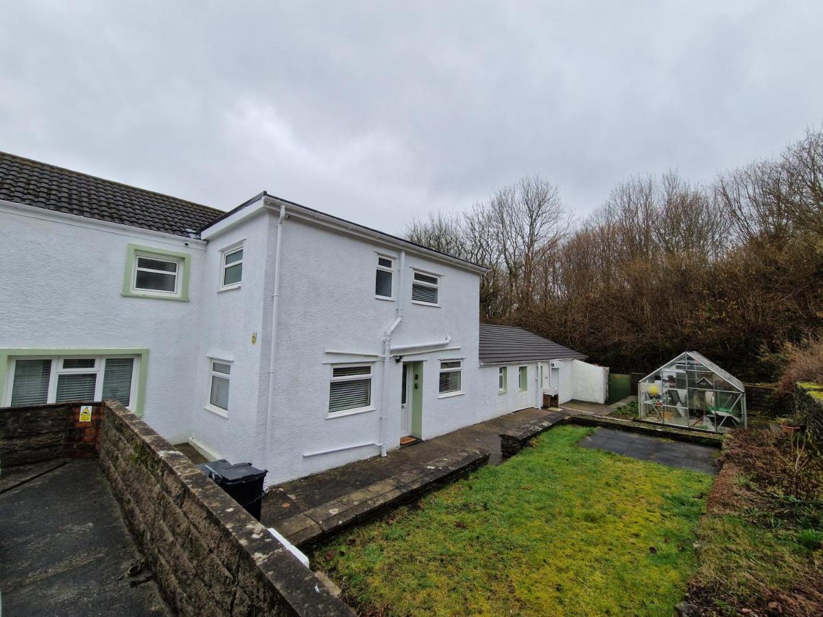Lewis Gethin House, Newly Renovated Cottage Sleeps 9, Close To Bike Park Wales เมอเทอร์ทิดฟิล ภายนอก รูปภาพ