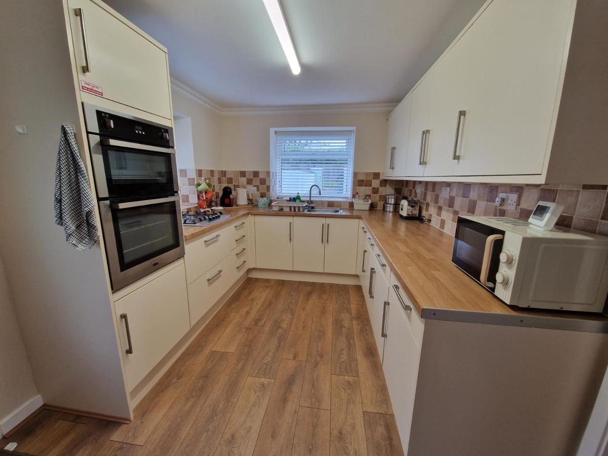Lewis Gethin House, Newly Renovated Cottage Sleeps 9, Close To Bike Park Wales เมอเทอร์ทิดฟิล ภายนอก รูปภาพ